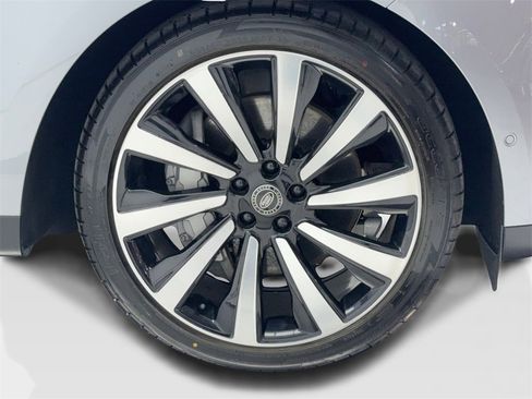 Used 2024 Land Rover Range Rover Sport SE image 52