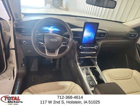 Used 2023 Ford Explorer Platinum w/ Technology Package AWD/4WD image 14