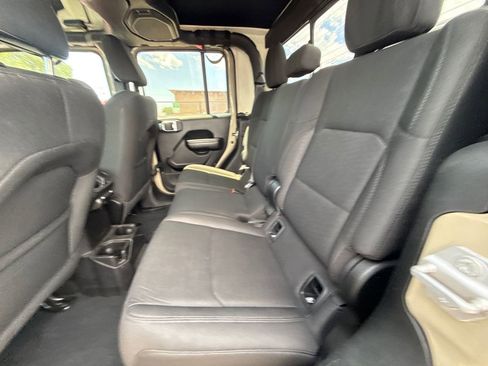 Used 2020 Jeep Gladiator Sport w/ Quick Order Package 24S AWD/4WD image 11