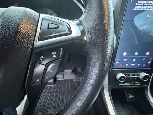 Certified 2024 Ford Edge SEL w/ Convenience Package image 15