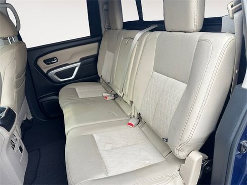 Used 2017 Nissan Titan SV image 13