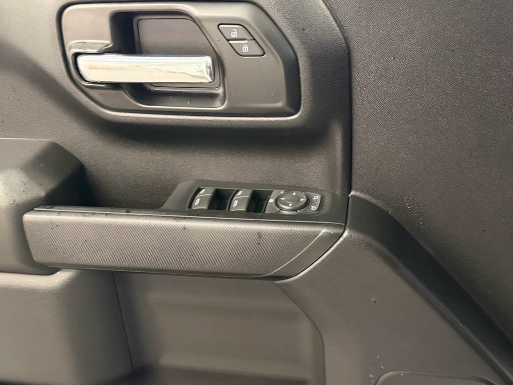 Used 2026 Chevrolet Silverado 1500 Custom RWD image 27
