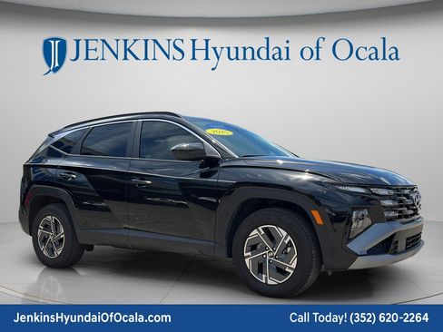 Used 2025 Hyundai Tucson Blue AWD/4WD image 1