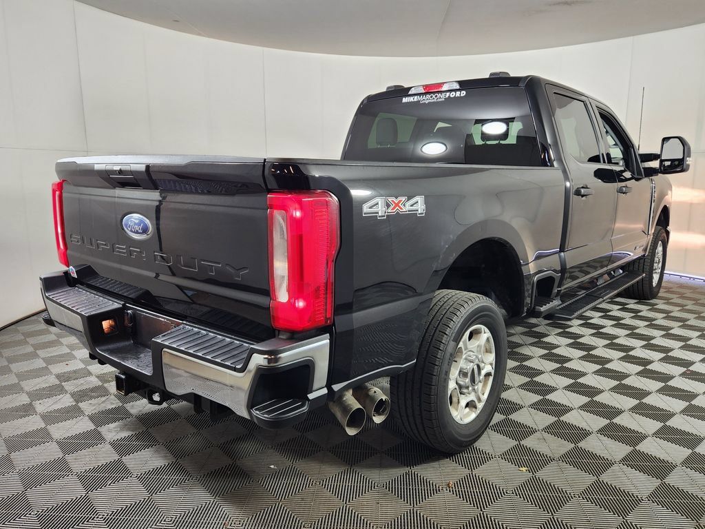 Used 2025 Ford F250 XLT AWD/4WD image 7