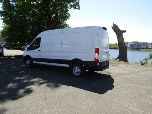 Used 2022 Ford Transit 250 Medium Roof AWD image 33