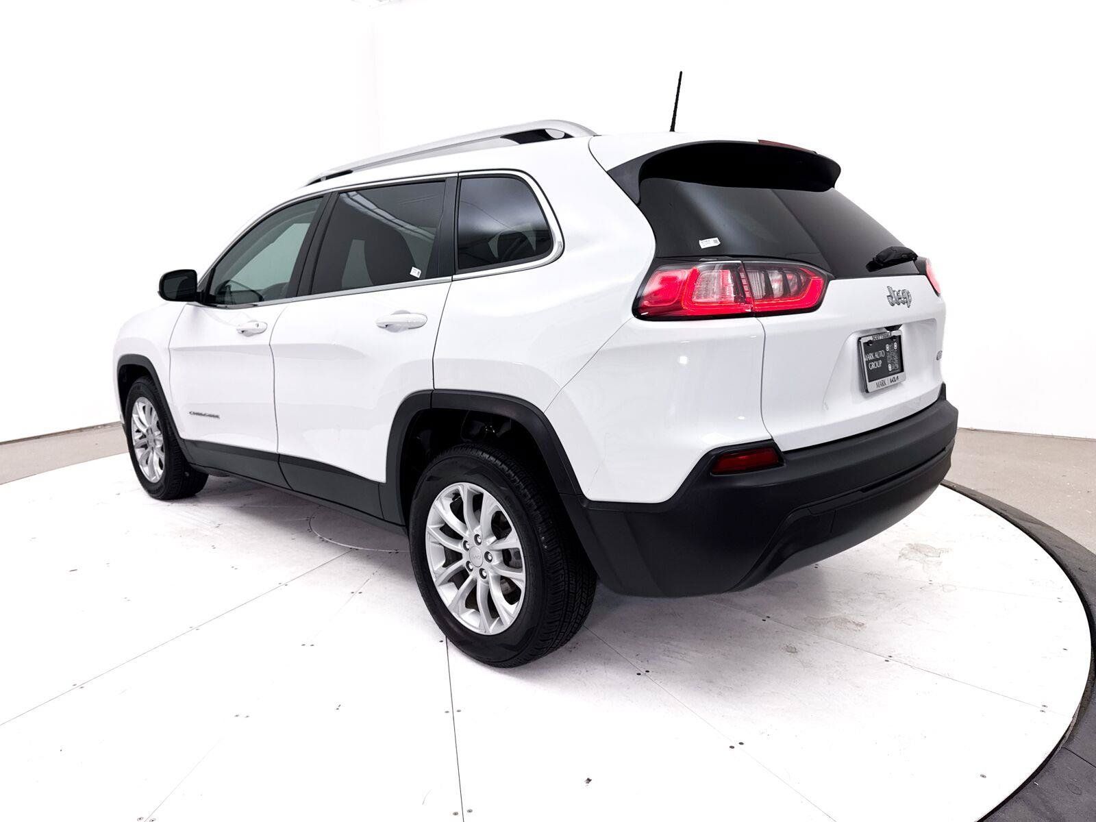 Used 2019 Jeep Cherokee Latitude w/ Popular Appearance Group FWD image 14