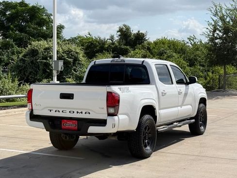 Used 2023 Toyota Tacoma SR AWD/4WD image 4