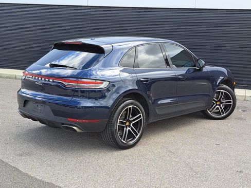 Certified 2021 Porsche Macan image 7