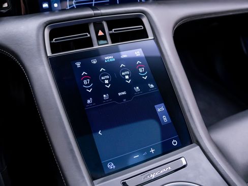 Used 2022 Porsche Taycan Turbo S image 28