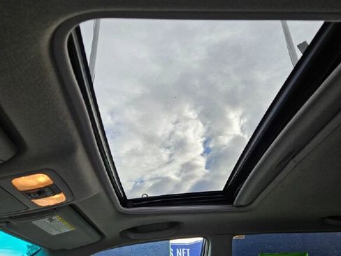 Used 2007 Toyota Highlander Base image 17