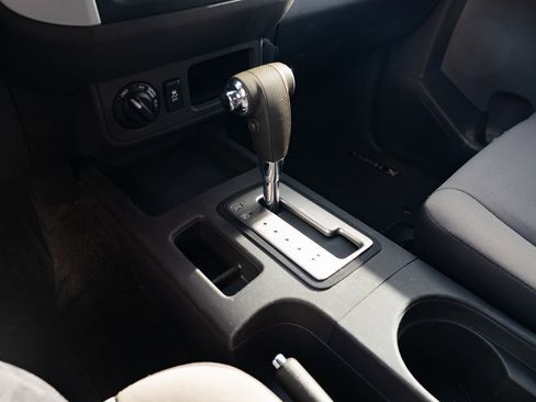 Used 2015 Nissan Xterra S image 15