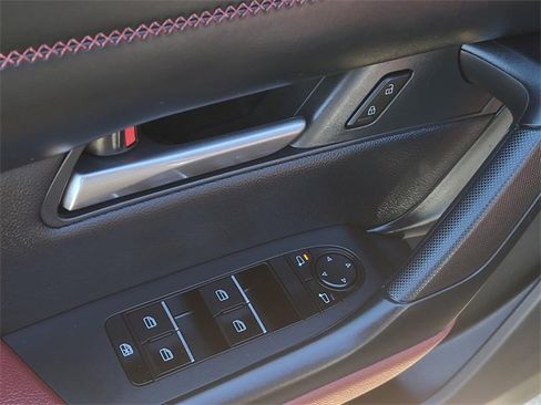 Used 2025 MAZDA CX-50 AWD 2.5 Hybrid w/ Premium Pkg image 18