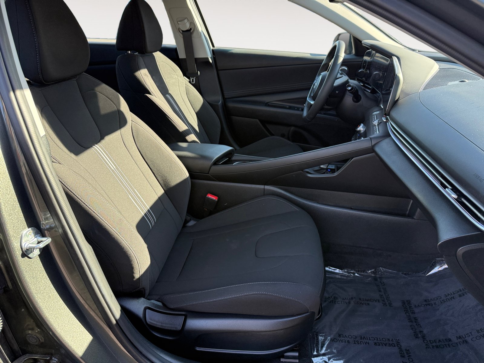 Used 2024 Hyundai Elantra SEL w/ Convenience Package FWD image 19