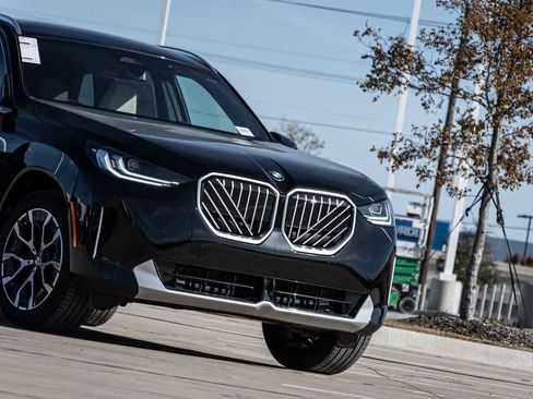 Used 2026 BMW X3 xDrive30i AWD/4WD image 3
