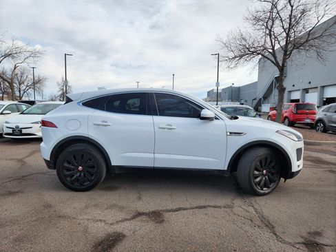 Used 2018 Jaguar E-PACE SE image 2