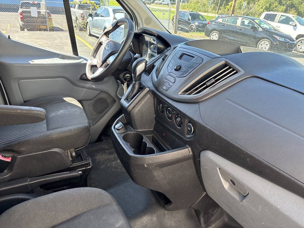 Used 2018 Ford Transit 250 130 Low Roof w/ Exterior Upgrade Package RWD image 19