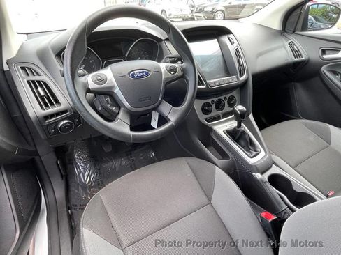 Used 2014 Ford Focus SE FWD image 13