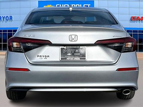 Used 2025 Honda Civic Sport image 6