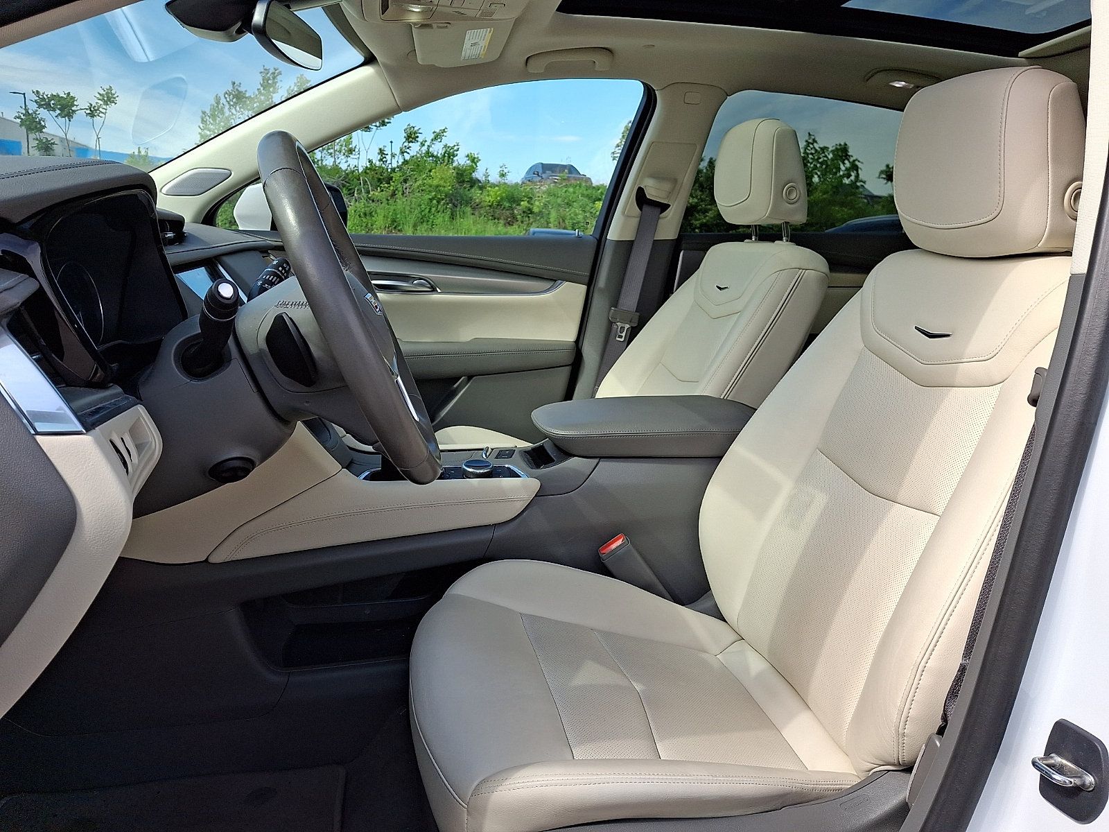 Used 2024 Cadillac XT5 Premium Luxury AWD/4WD image 13