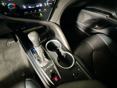 Used 2020 Toyota Camry XSE image 26