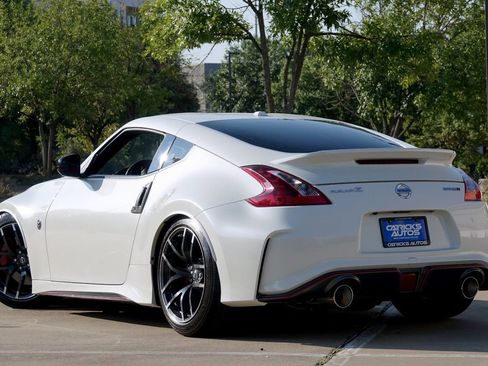 Used 2018 Nissan 370Z NISMO image 4