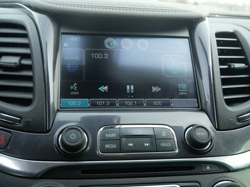 Used 2015 Chevrolet Impala LT w/ Convenience Package image 27