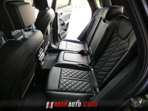 Used 2018 Audi SQ5 Premium Plus w/ S Sport Package AWD/4WD image 41