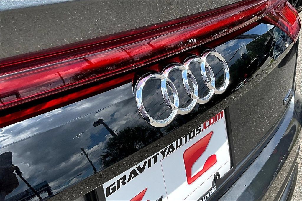 Used 2020 Audi Q8 Premium Plus w/ Premium Plus Package AWD/4WD image 24