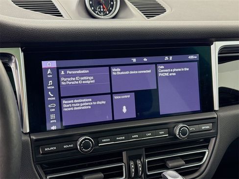 Used 2021 Porsche Macan image 18