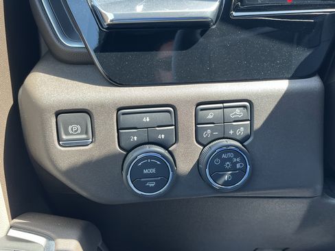 Used 2024 Chevrolet Silverado 3500 LT w/ All Star Edition AWD/4WD image 15