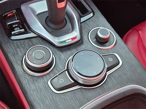 Used 2021 Alfa Romeo Stelvio Sprint w/ Nero Edizione image 30