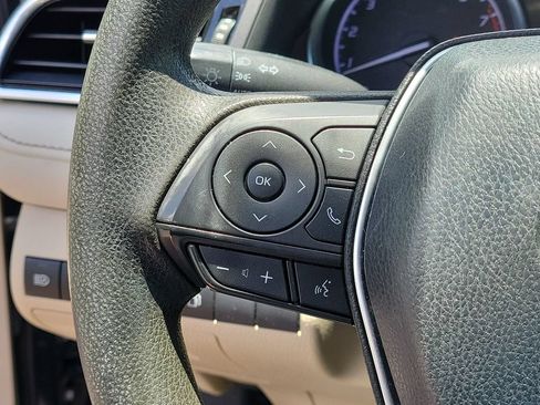 Used 2018 Toyota Camry LE FWD image 26