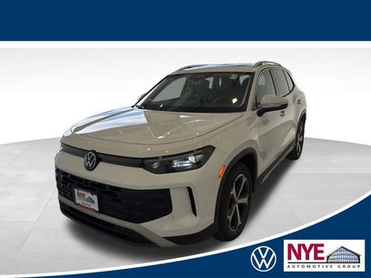 New 2025 Volkswagen Tiguan SE