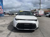 Used 2023 Kia Soul LX w/ LX Technology Package image 5