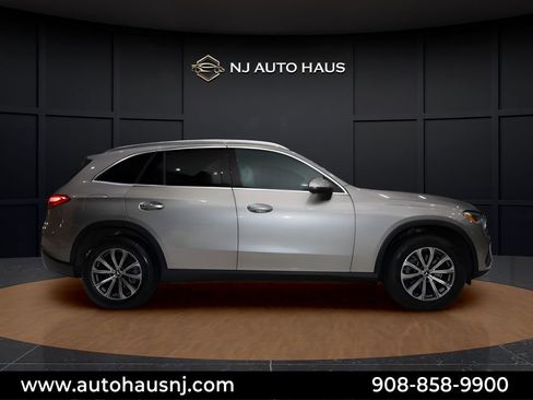 Used 2023 Mercedes-Benz GLC 300 image 9