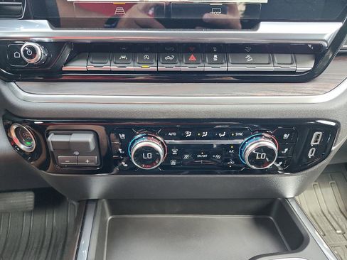 New 2026 GMC Sierra 1500 SLT w/ SLT Premium Package image 16