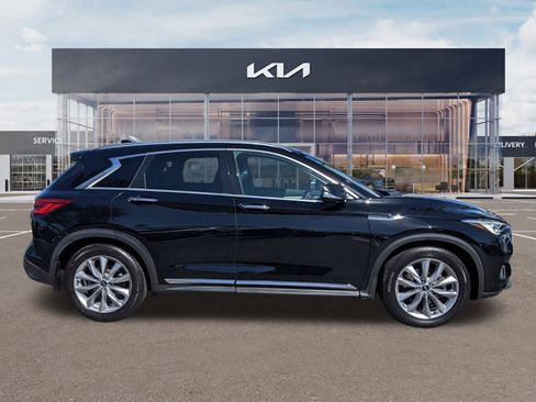 Used 2019 INFINITI QX50 Essential w/ Proactive Package image 3
