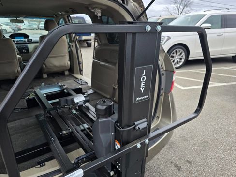 Used 2011 Honda Odyssey EX image 23