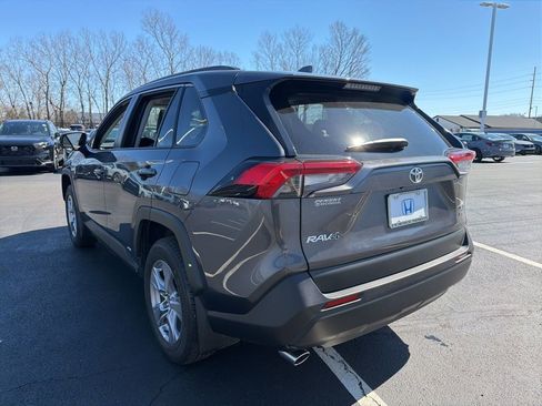 Used 2025 Toyota RAV4 XLE w/ Convenience Package image 3