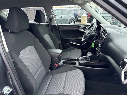 Used 2023 Kia Soul LX w/ Option Group 015 image 40