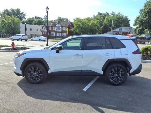 Used 2026 Toyota RAV4 XLE Premium AWD/4WD image 26