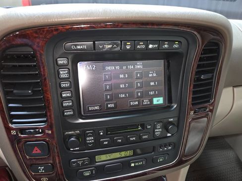 Used 2002 Toyota Land Cruiser image 97