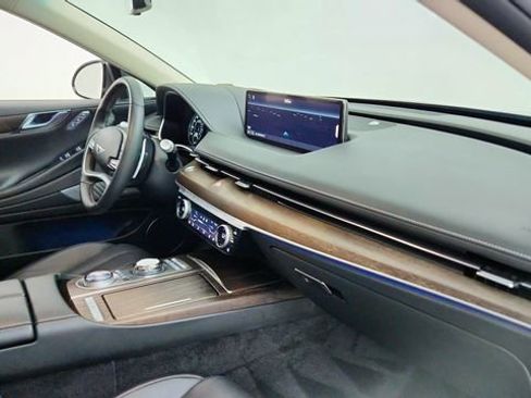 Used 2024 Genesis G80 image 21