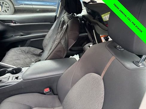 Used 2020 Toyota Camry LE FWD image 13