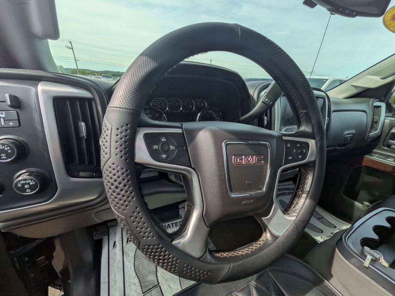 Used 2015 GMC Sierra 2500 SLE w/ SLE Preferred Package AWD/4WD image 14
