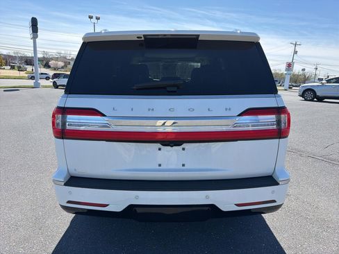 Certified 2021 Lincoln Navigator Reserve w/ Luxury Package image 4