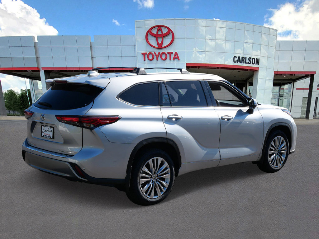 Used 2023 Toyota Highlander Platinum AWD/4WD image 5