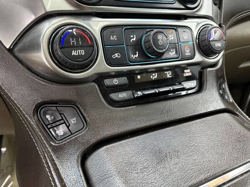 Used 2016 Chevrolet Suburban LTZ image 23