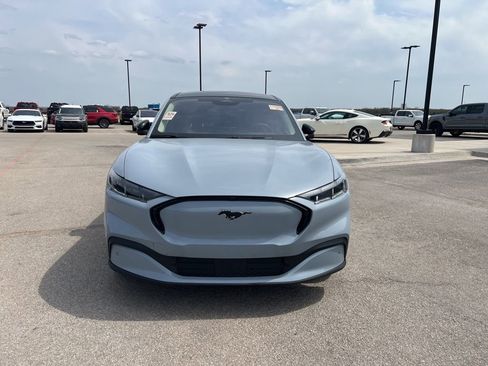 Used 2025 Ford Mustang Mach-E Premium image 8