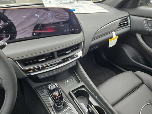 New 2026 Cadillac CT5 V AWD/4WD image 27